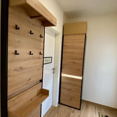 Vert Apartman Кастав