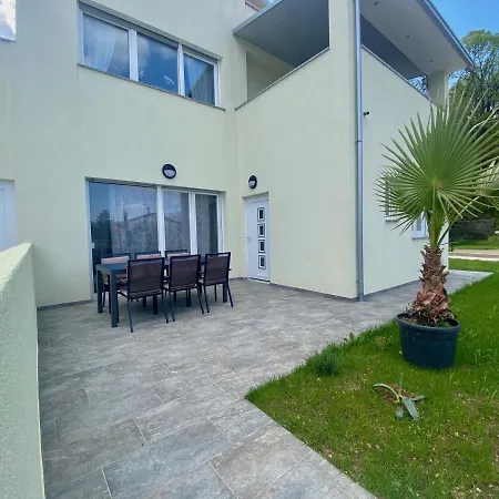 Апартаменты Vert Apartman *